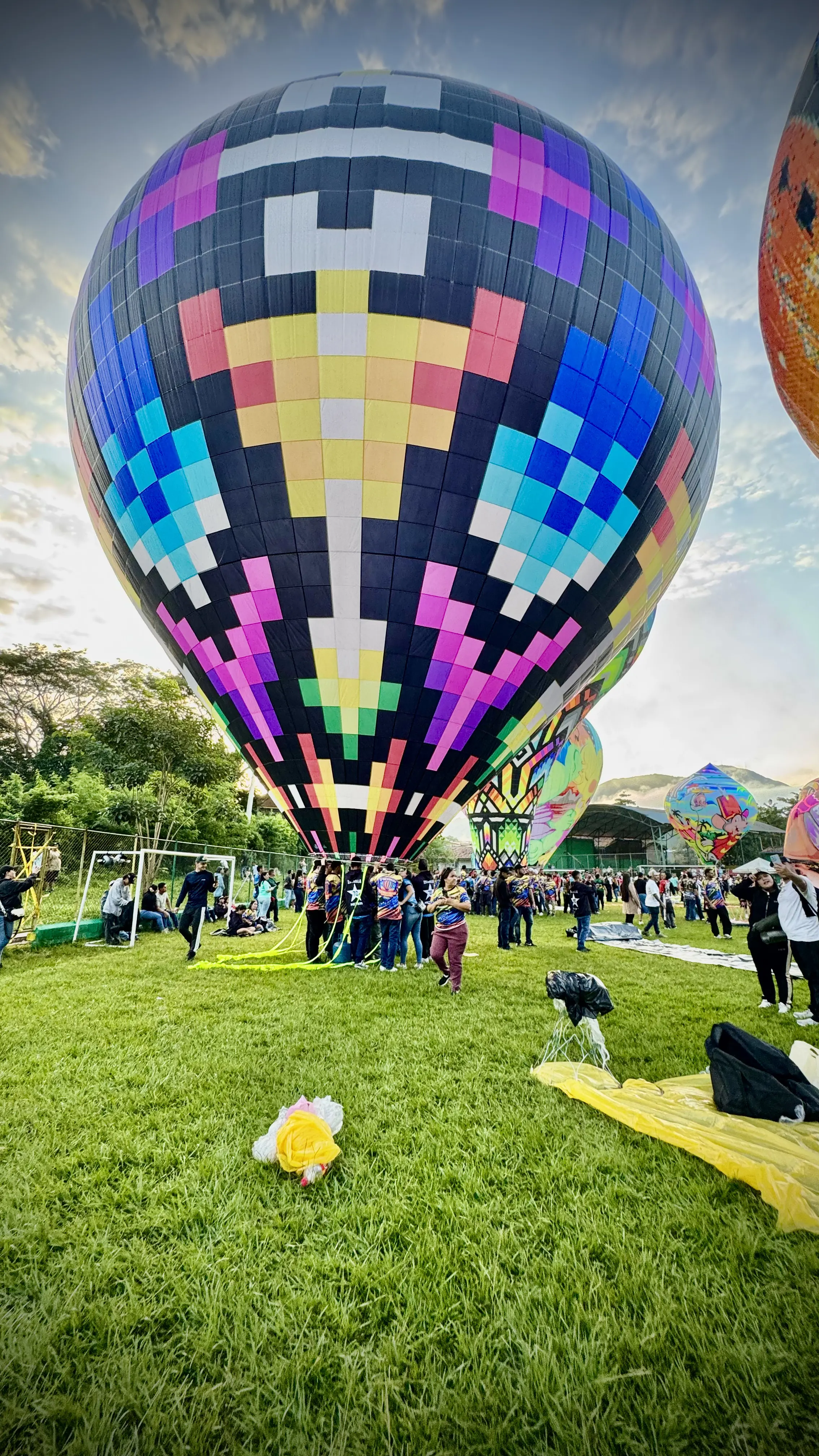 Realizan en La Pintada un festival internacional de globos