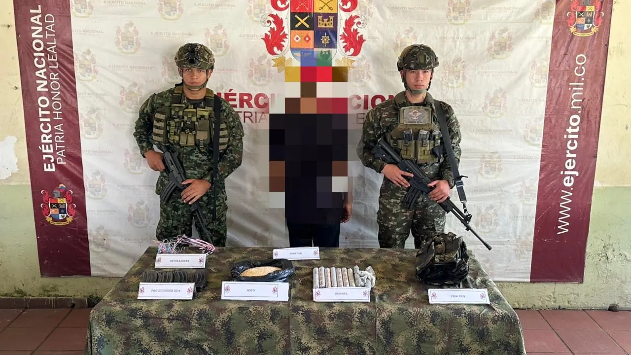 Ejército y Policía capturan a “Starlink” y descubren depósito de explosivos en Antioquia