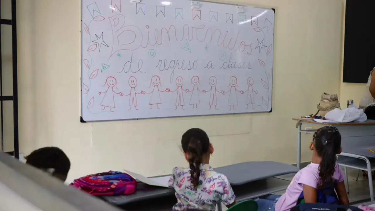 Gobernación de Antioquia entregó obras educativas y acompañó el regreso a clases en Puerto Berrío