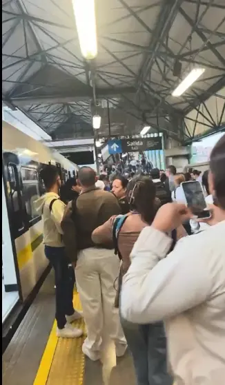 Metro de Medellín suspendió servicio en estaciones del norte por emergencia en la línea A