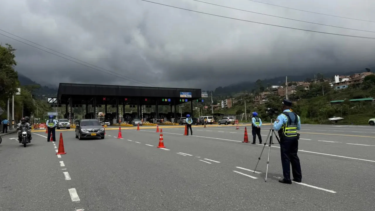 Alcaldía de Medellín refuerza controles en vías por el plan retorno del puente festivo de Reyes