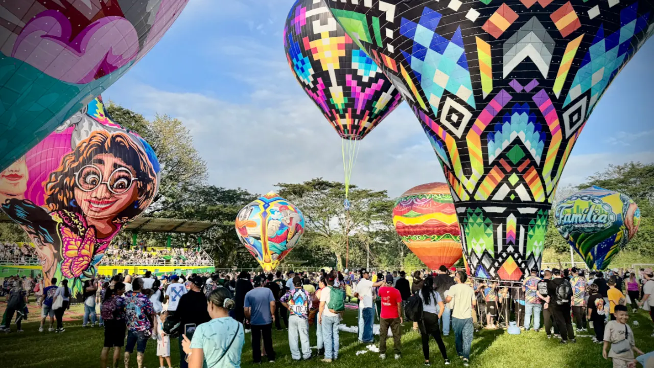 Realizan en La Pintada un festival internacional de globos