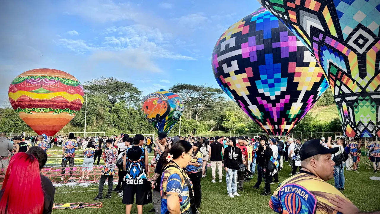 Realizan en La Pintada un festival internacional de globos