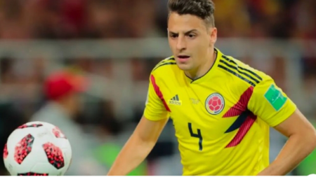 Santiago Arias queda libre tras finalizar contrato con Bahia y ‘suena’ para Nacional ¿regresará al FPC? Santiago Arias queda libre tras finalizar contrato con Bahía y 'suena' para Nacional ¿regresará al FPC?