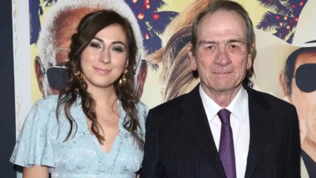 Autoridades investigan muerte de la hija del actor Tommy Lee Jones en un hotel