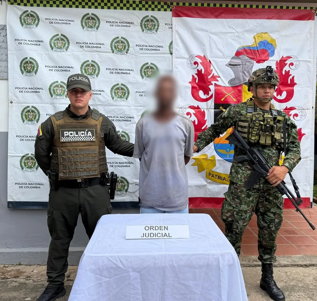 Policía realiza operativos en Antioquia y captura personas por porte de armas, drogas y motos robadas