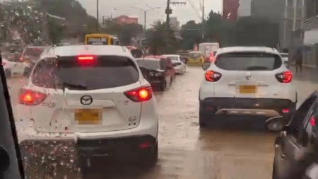 Lluvias provocan inundaciones en la avenida Las Vegas a la altura de Monterrey Lluvias provocan inundaciones en la avenida Las Vegas a la altura de Monterrey