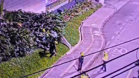 Persecución en plena avenida El Poblado: capturan a hombre armado que huía en moto con placas alteradas ROBO EL POBLADO