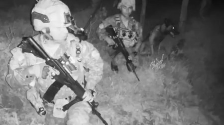 Tropas del Ejército llegan a Briceño tras combates entre presuntos integrantes del ‘Clan del Golfo’ y guerrilleros