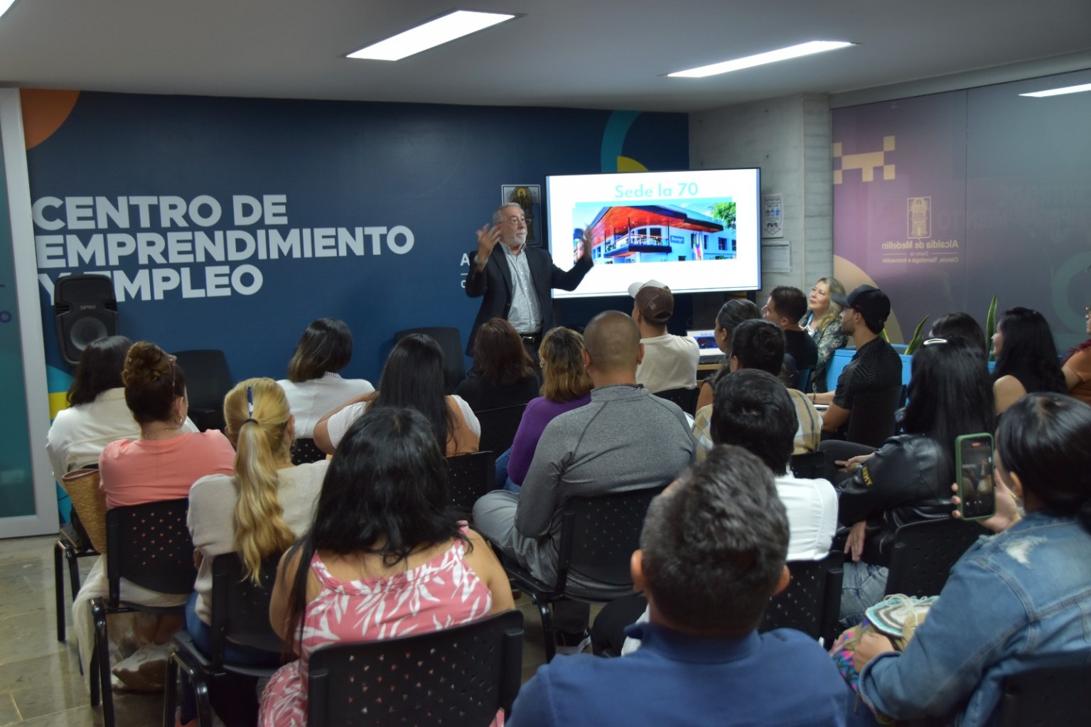 Medellín amplió convocatoria para impulsar negocios