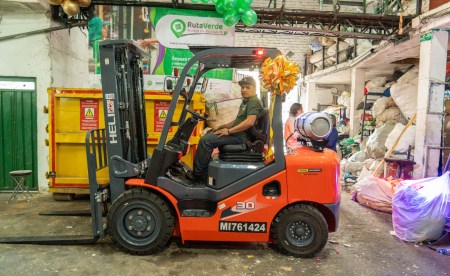 250 beneficiados: Alcaldía de Medellín invierte 385 millones en maquinarias de reciclaje 250 beneficiados: Alcaldía de Medellín invierte en maquinarias de reciclaje