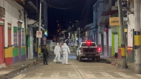 Balacera en Urrao: sicarios y policías se enfrentaron; hay ocho heridos y dos fallecidos