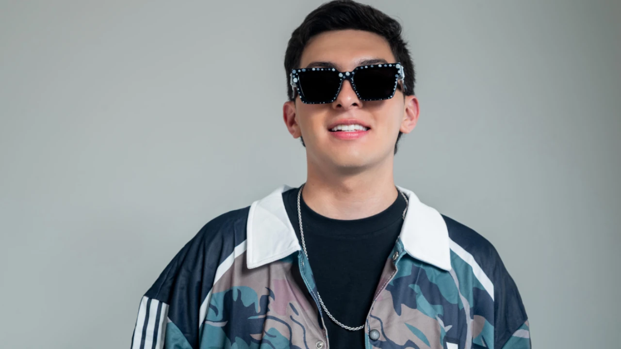 Chris Cardona presenta Diario de un Romántico, un EP para quienes aún creen en el amor chris cardona