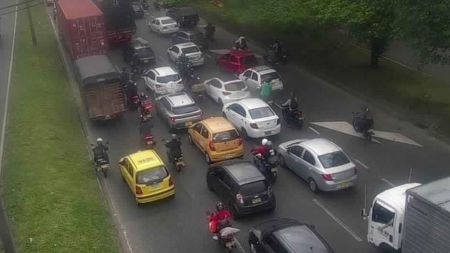 Reportan congestión en sentido sur – norte de la Regional por incidente vial movilidad reducida bomberos