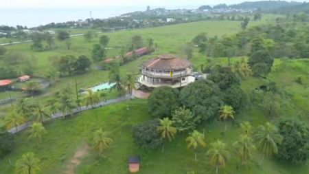 "Esperamos 10 años": entregan predios utilizados por el narcotrafico a campesinos