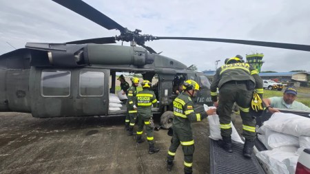 Gobernación de Antioquia distribuye ayuda humanitaria en Urabá Gobernación de Antioquia distribuye ayuda humanitaria en Urabá