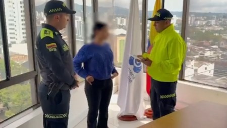 Mujer es enviada a cárcel tras prenderle fuego a su pareja en Medellín durante discusión