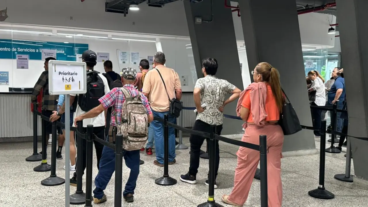 Alcaldía de Medellín abre sedes de atención ciudadana durante dos sábados para facilitar trámites de Sisbén, Catastro y Hacienda