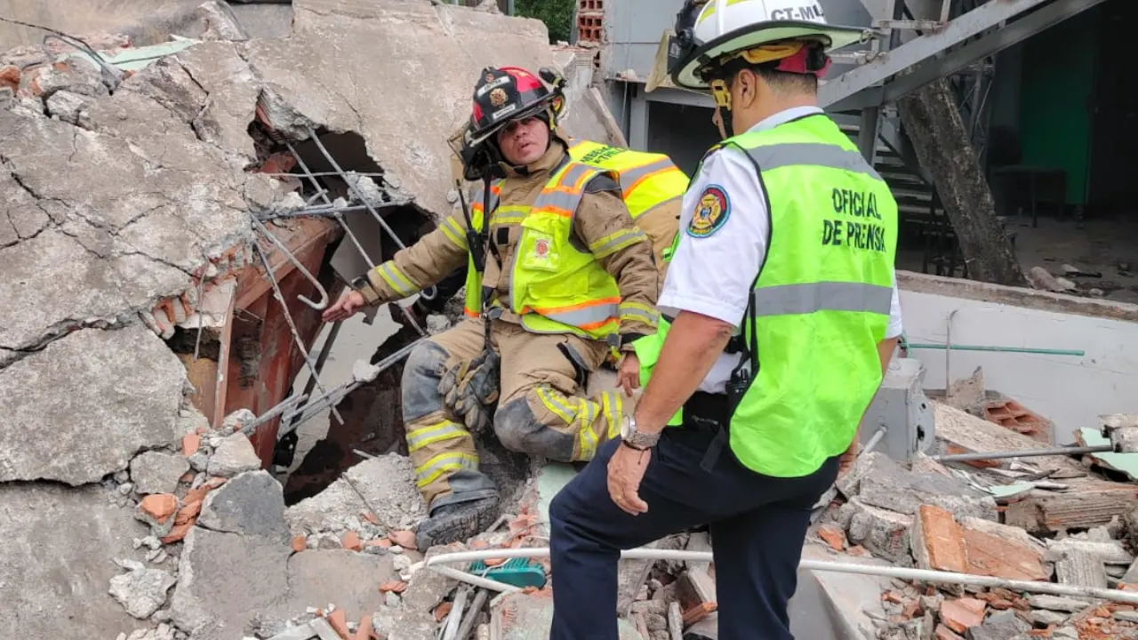 Conductor falleció y varias personas resultaron heridas luego que volqueta colisionara en La Estrella