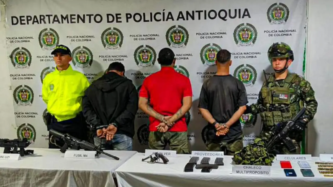 Ejército capturó a presunto cabecilla y tres hombres más con armas en el Suroeste antioqueño