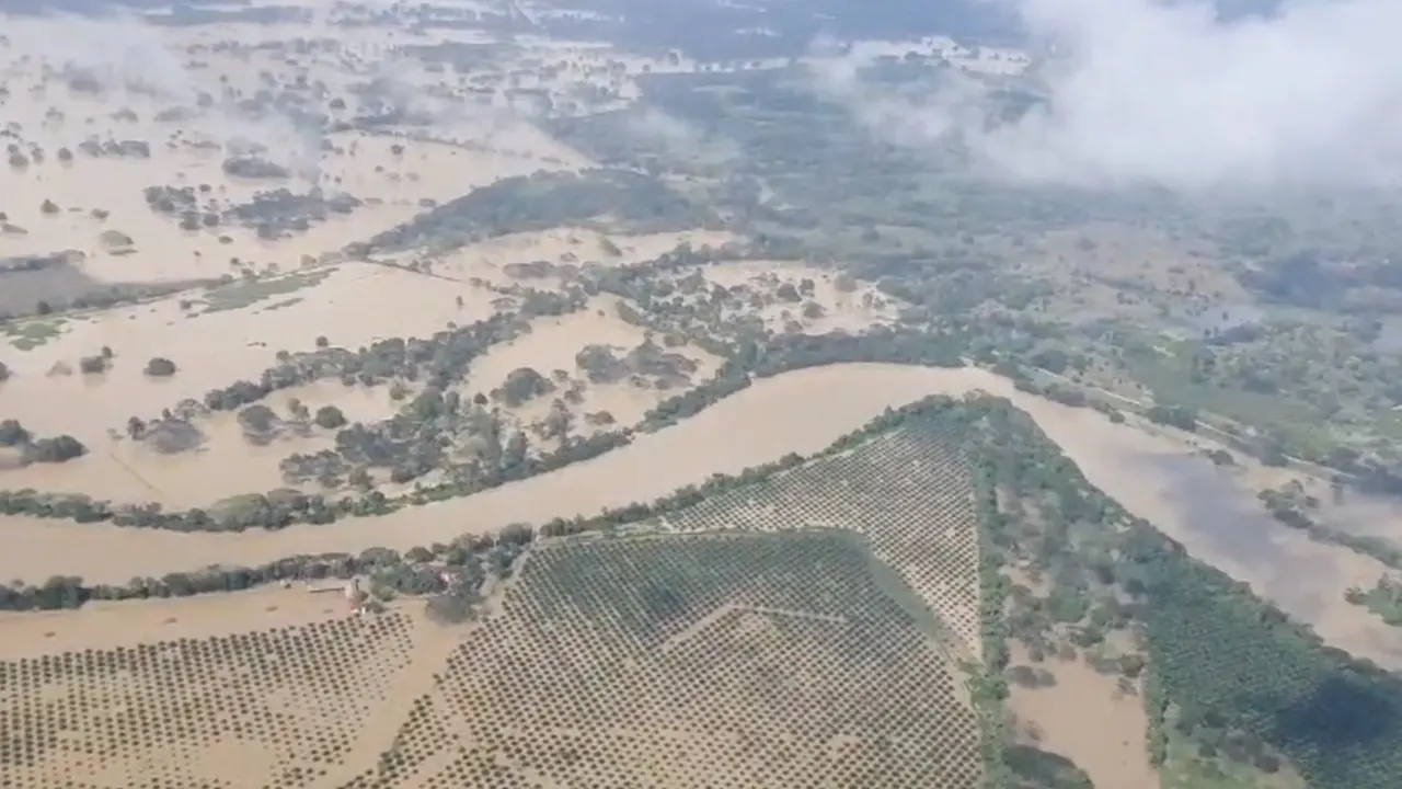Imágenes aéreas muestran magnitud de las inundaciones en Córdoba 3 Imágenes aéreas muestran magnitud de las inundaciones en Córdoba