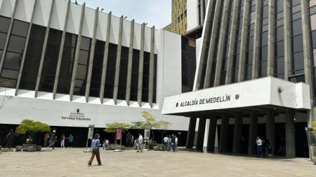 Alcaldía de Medellín abre sedes de atención ciudadana durante dos sábados para facilitar trámites de Sisbén, Catastro y Hacienda