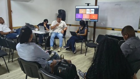 Arrancan en Medellín capacitaciones del CNE sobre acreditación electoral