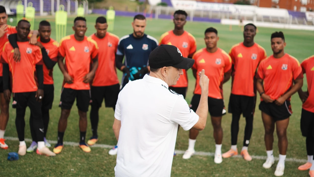 Medellín visita esta noche a Liverpool en Uruguay