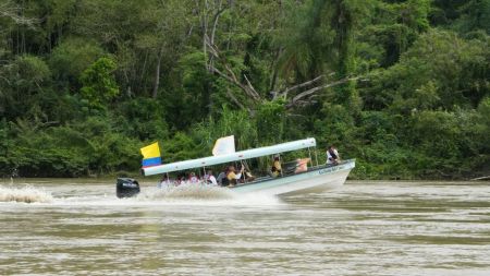 Histórica travesía por el río Cauca abre nuevas rutas turísticas en el Suroeste antioqueño Histórica travesía por el río Cauca abre nuevas rutas turísticas en el Suroeste antioqueño