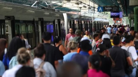 Metro de Medellín recuerda la prohibición de campañas políticas en estaciones