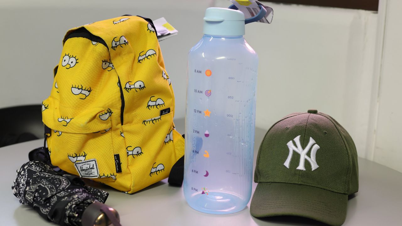 ¿Un bafle, un triciclo? Desde $3 millones hasta unos guantes de boxeo se quedaron olvidados en el Metro Objetos perdidos Metro