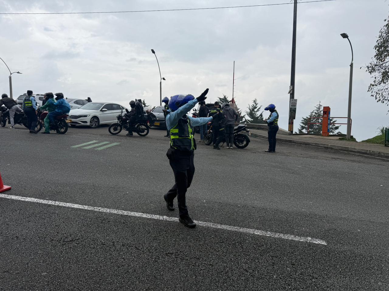 Intesifican la lucha contra los piques ilegales: operativos dejan casi 300 comparendos en el Valle de Aburrá y Rionegro
