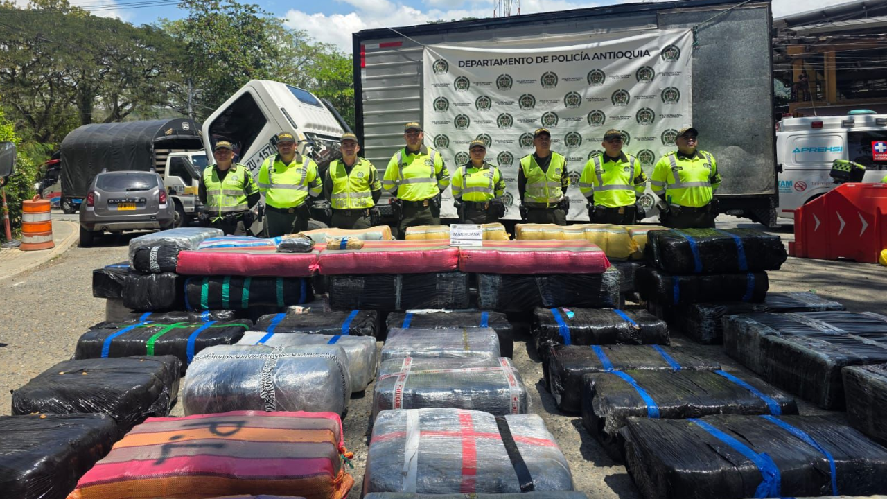 Incautadas 5,2 toneladas de marihuana en la Pintada 1 Cargamento Marihuana