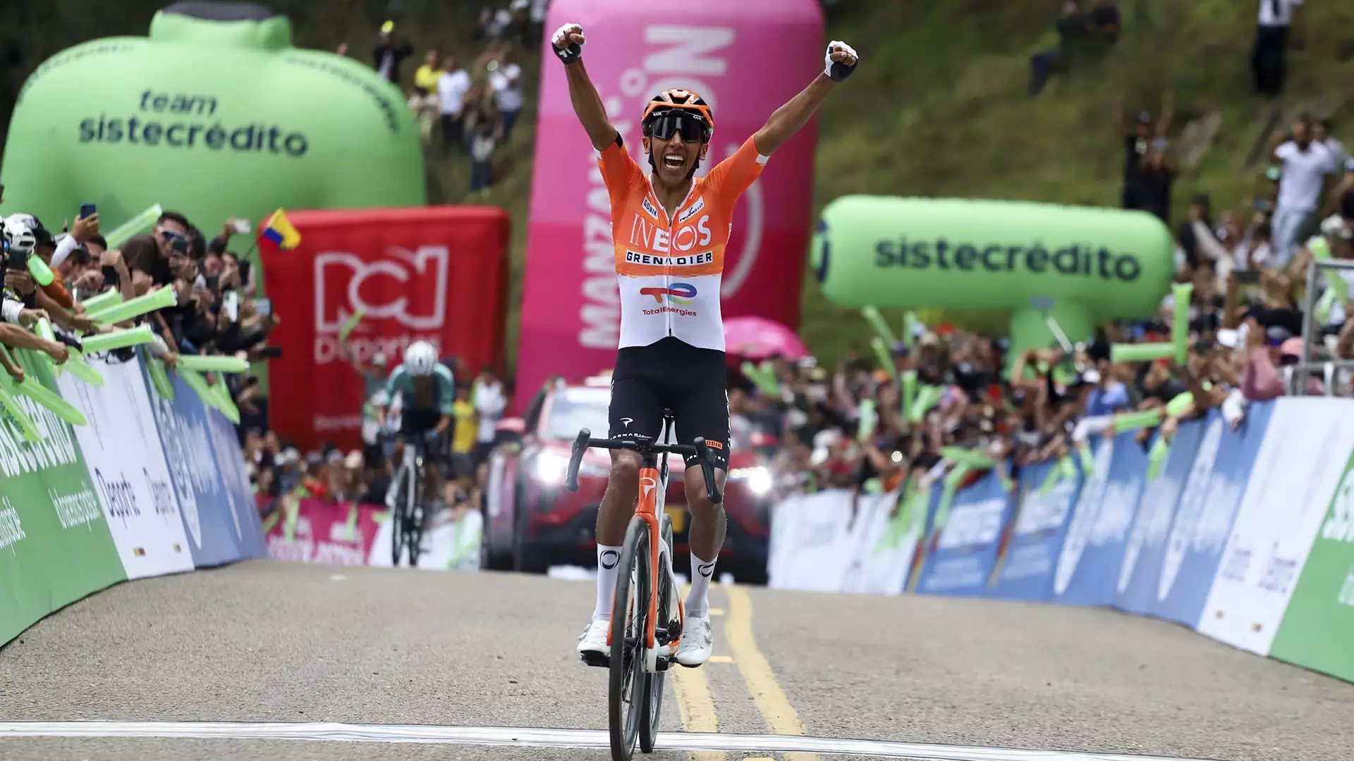 ¡Líder en su tierra! Egan Bernal se subió a lo más alto del podio en el Campeonato Nacional de Ciclismo de Ruta ¡Líder en su tierra! Egan Bernal se subió a lo más alto del podio en el Campeonato Nacional de Ciclismo de Ruta