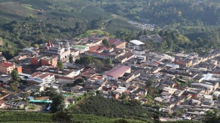 Ni los niños se salvaron del susto: atacaron a bala a un joven en pleno partido en Concordia
