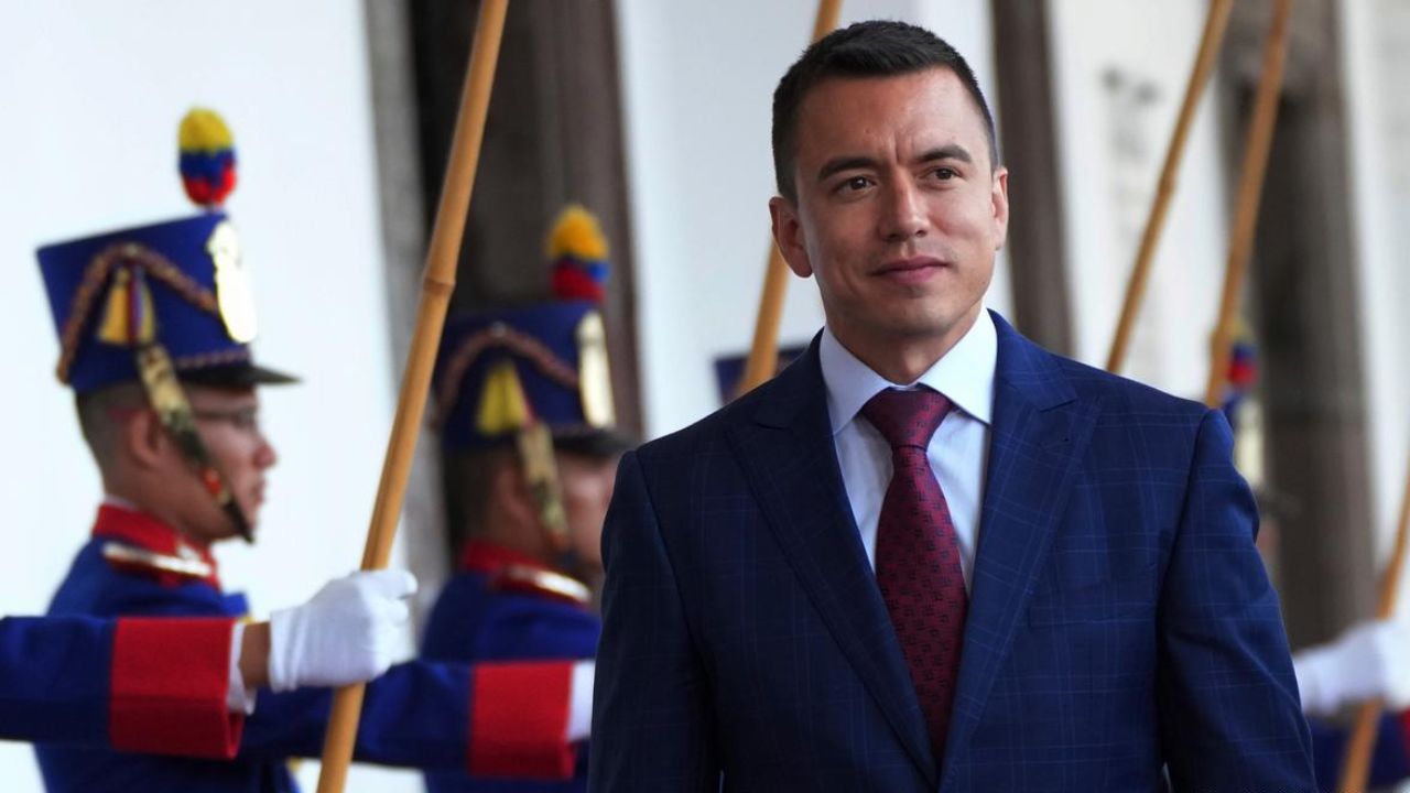 Ecuador incrementa los aranceles a productos colombianos en un 50 %, afectando las relaciones comerciales de ambos paises 