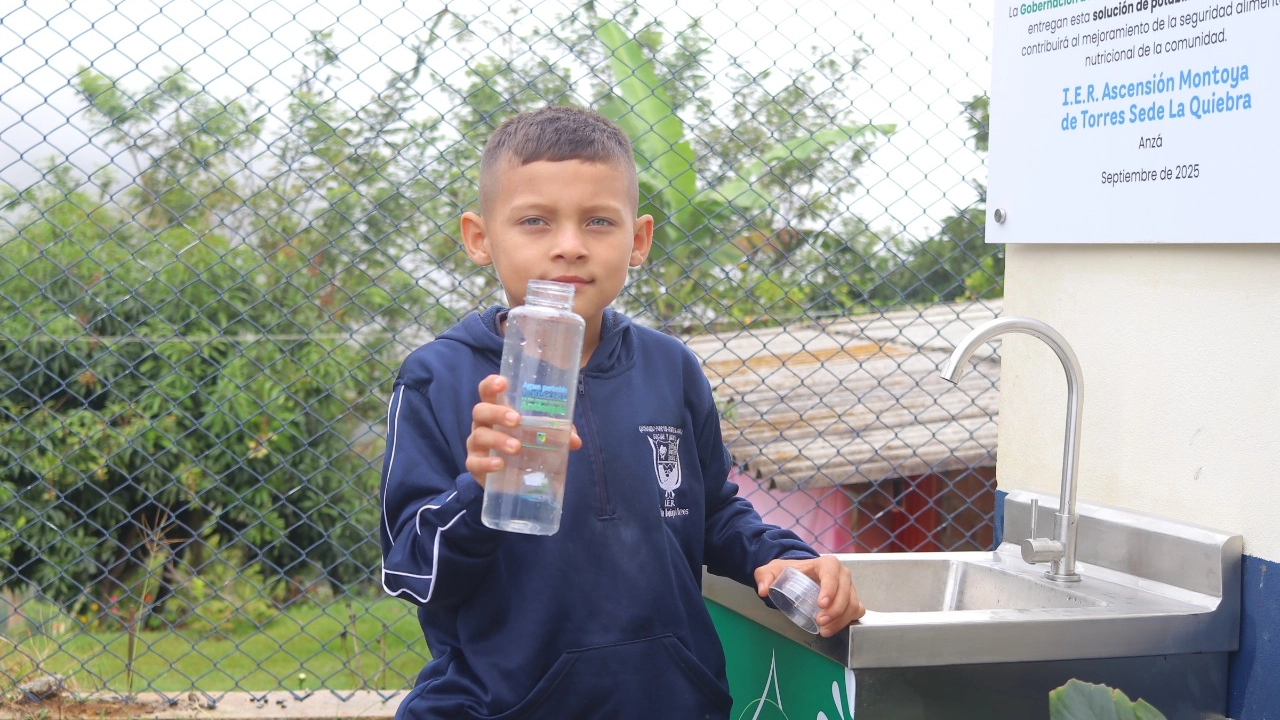 lienzo 1280 720 marca agua