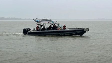 Por condiciones climáticas, una embarcación naufragó en el mar de Turbo, dejando una persona muerta y otra desaparecida
