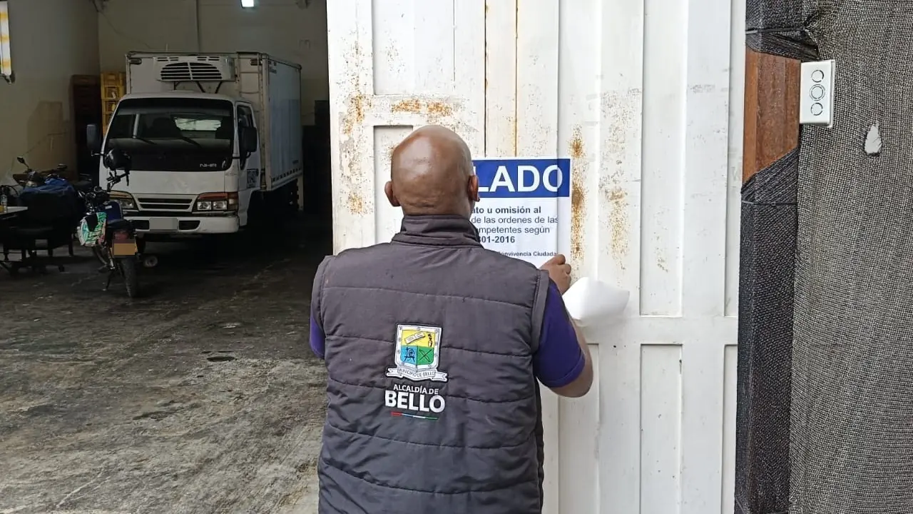 Alcaldía de Bello realiza operativo y retira más de una tonelada de carne en mal estado