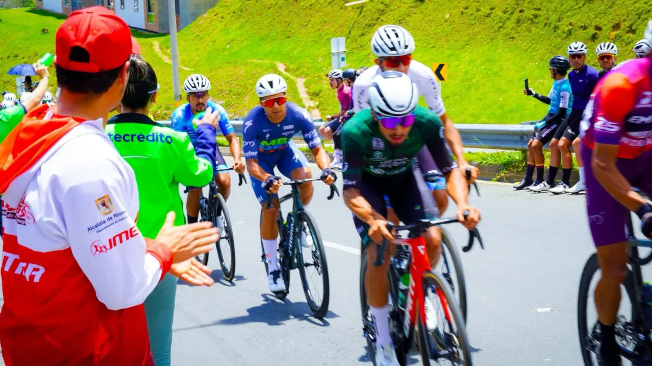 Rionegro cerró su clásica ciclística con triunfo de Wilmar Paredes, Diana Peñuela y Kevin Rincón