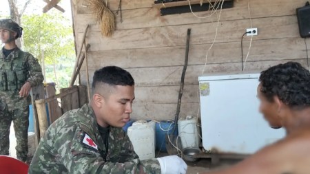 Soldados brindaron primeros auxilios a campesino herido durante sus labores en zona rural