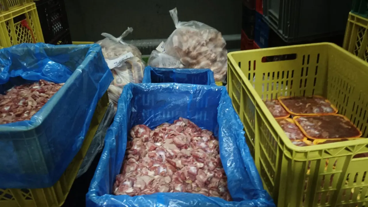 Alcaldía de Bello realiza operativo y retira más de una tonelada de carne en mal estado
