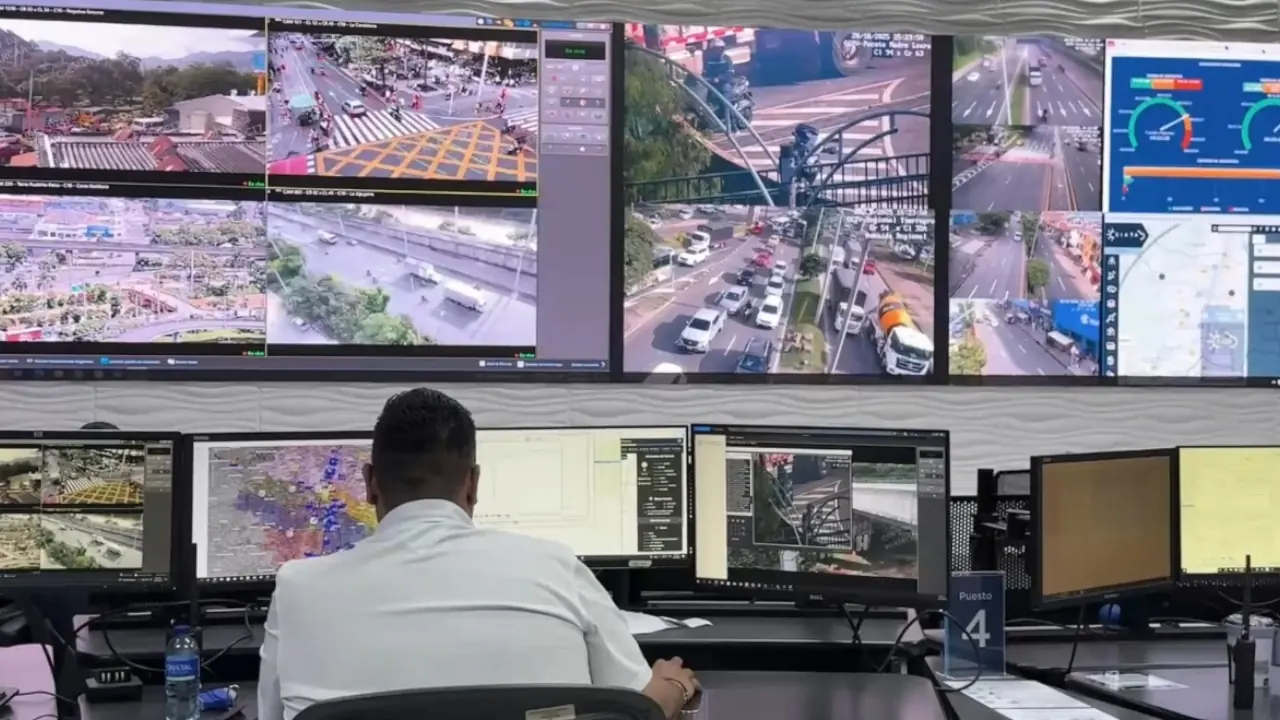Camión que estaría involucrado en muerte de motociclista fue localizado gracias a cámaras de Medellín