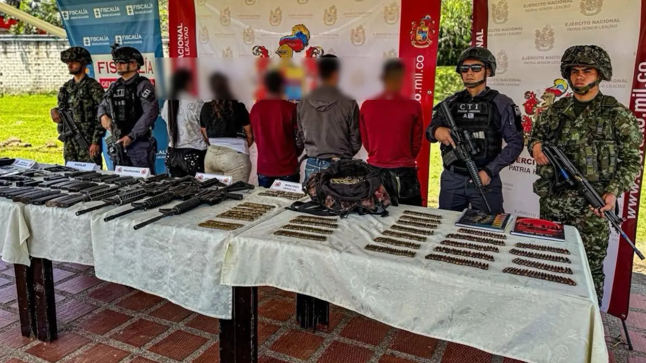 Mindefensa asegura que en Antioquia han caído 14 del grupo criminal de ‘Mordisco’ en una semana Mindefensa asegura que en Antioquia han caído 14 del grupo criminal de ‘Mordisco’ en una semana