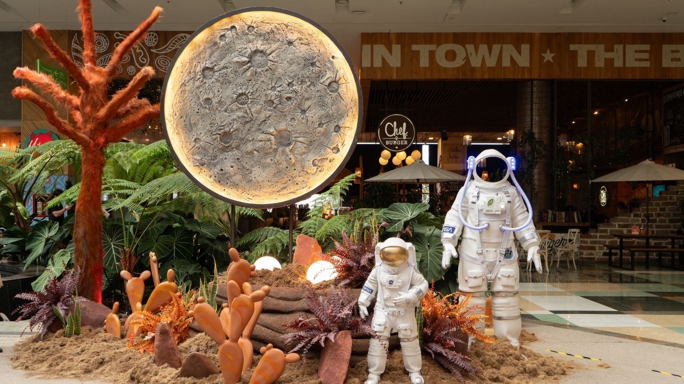 Un exoplaneta a 102 años luz llega a Medellín: así es la experiencia inmersiva que invita a explorar otros mundos