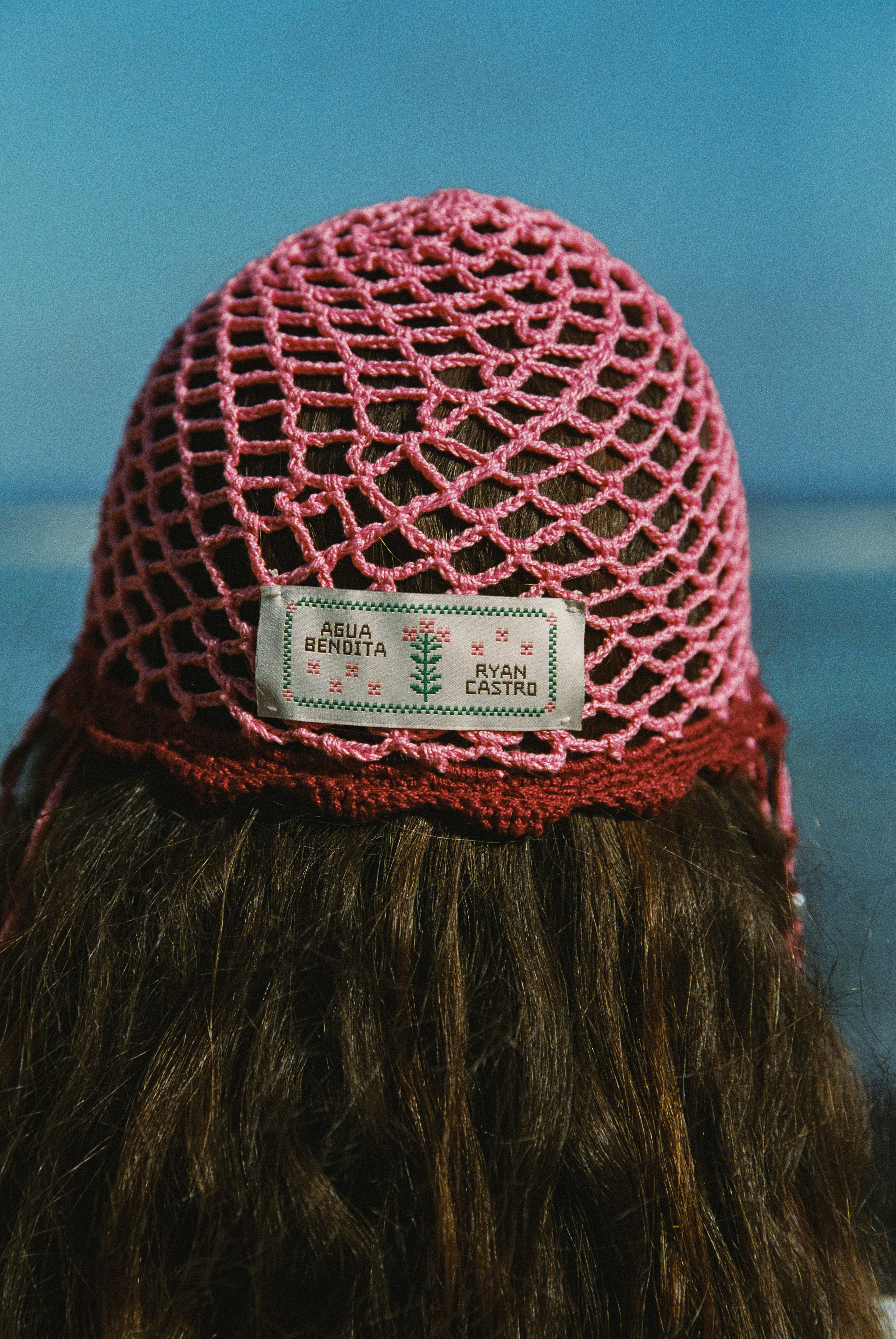 AWAA: la colaboración entre Agua Bendita y Ryan Castro que mezcla artesanía y cultura urbana 3 AWAA: la colaboración entre Agua Bendita y Ryan Castro que mezcla artesanía y cultura urbana