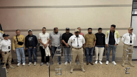 Ciudadanos extranjeros inadmitidos