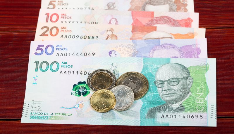 Salario mínimo en Colombia desafía pronósticos: sube el empleo formal y cae la informalidad