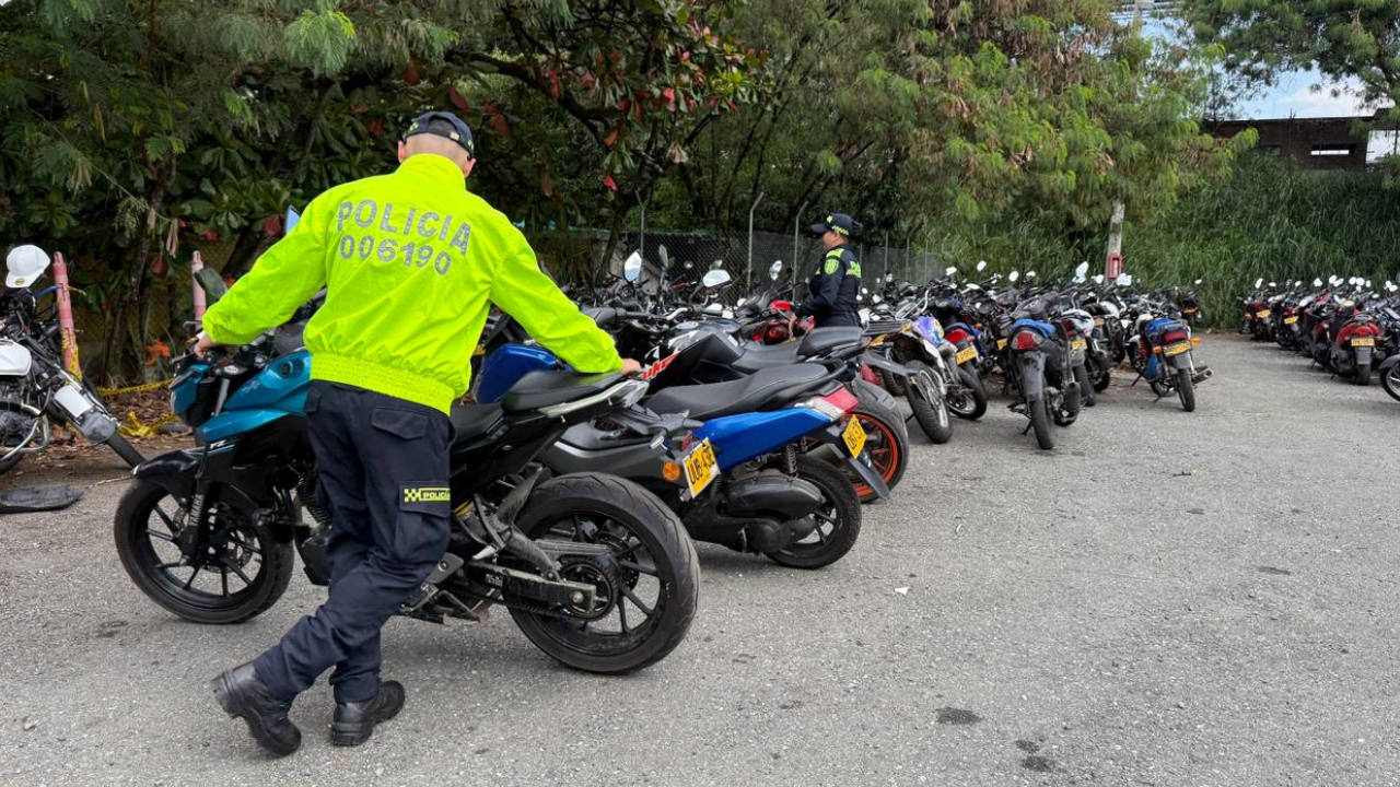 Hasta motos robadas había en los patios de la Secretaría de Movilidad de Medellín