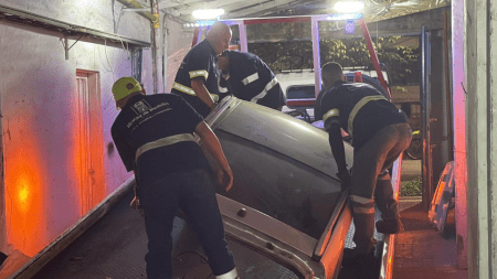 Parecía un parqueadero normal: desmantelan un deshuesadero de carros en Medellín